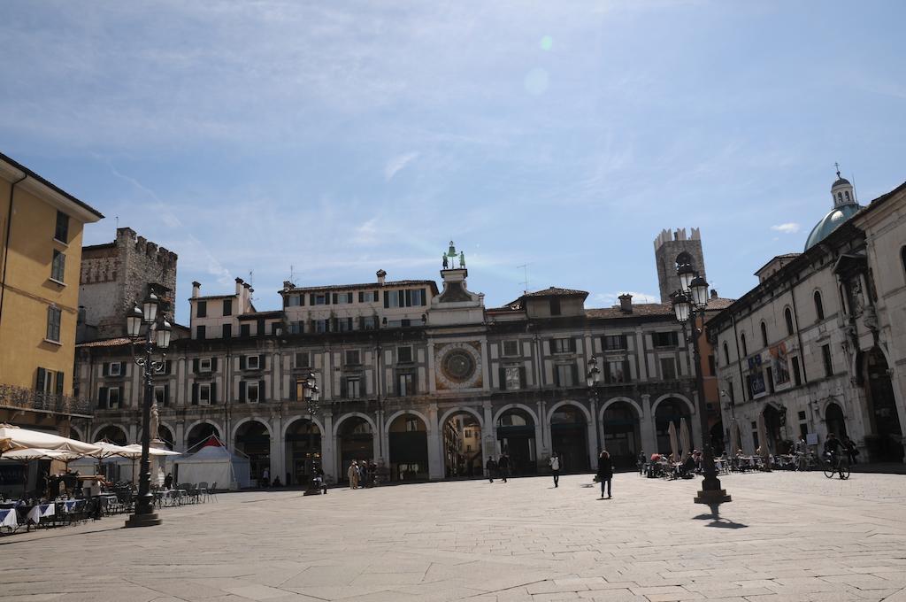 Camera Con Vista Brescia Bilik gambar
